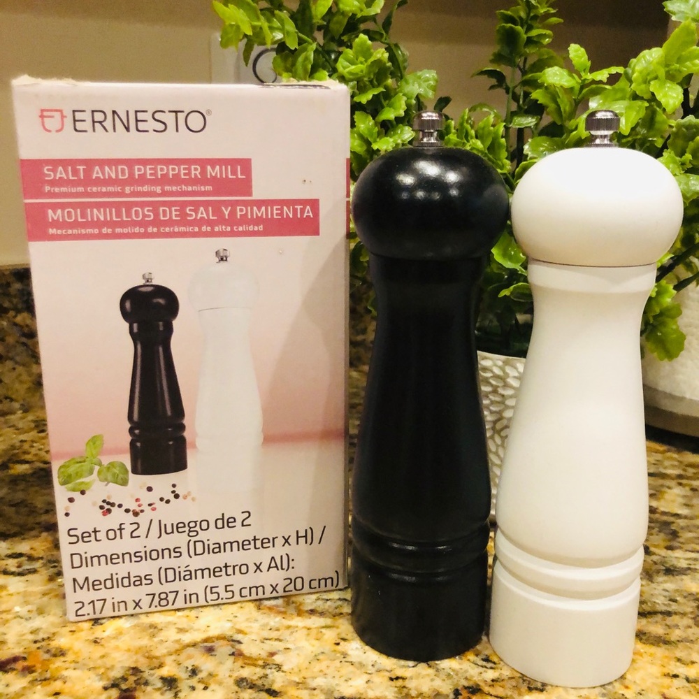 Salt & Pepper Mill NIB